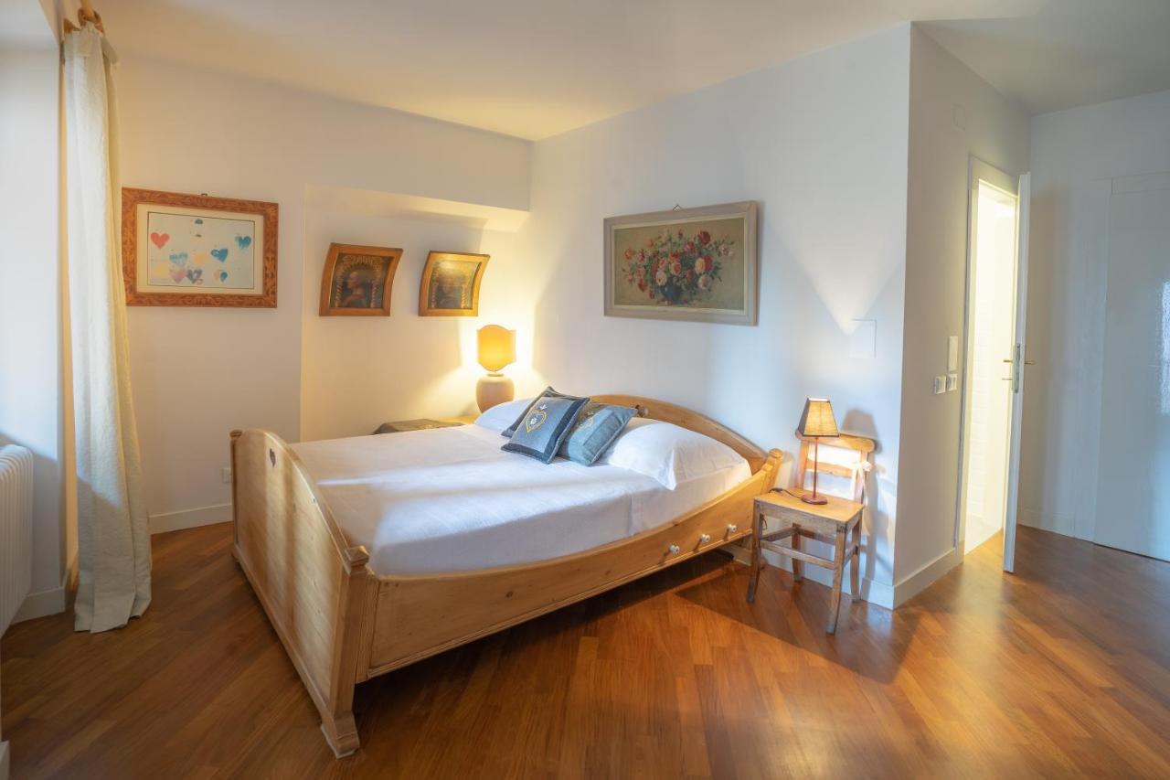B&B S. Trinità 18 Suites&Rooms Trento Exterior foto